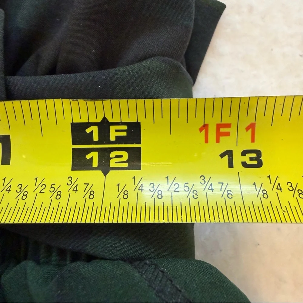 EUC Albion Matching Set 9 to 9 Boss Tee Bow Belt Cropped Pants Mistletoe Green